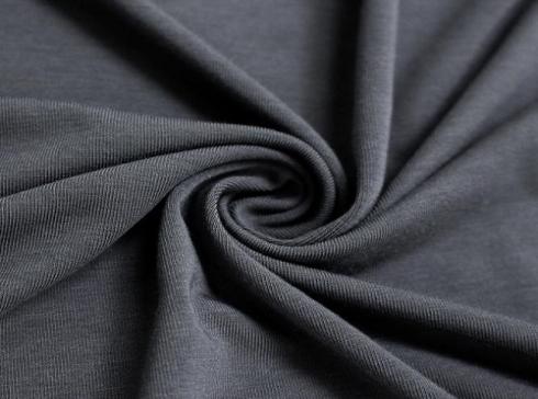 Polyester linned jersey strikket produktfunktioner og anvendelser